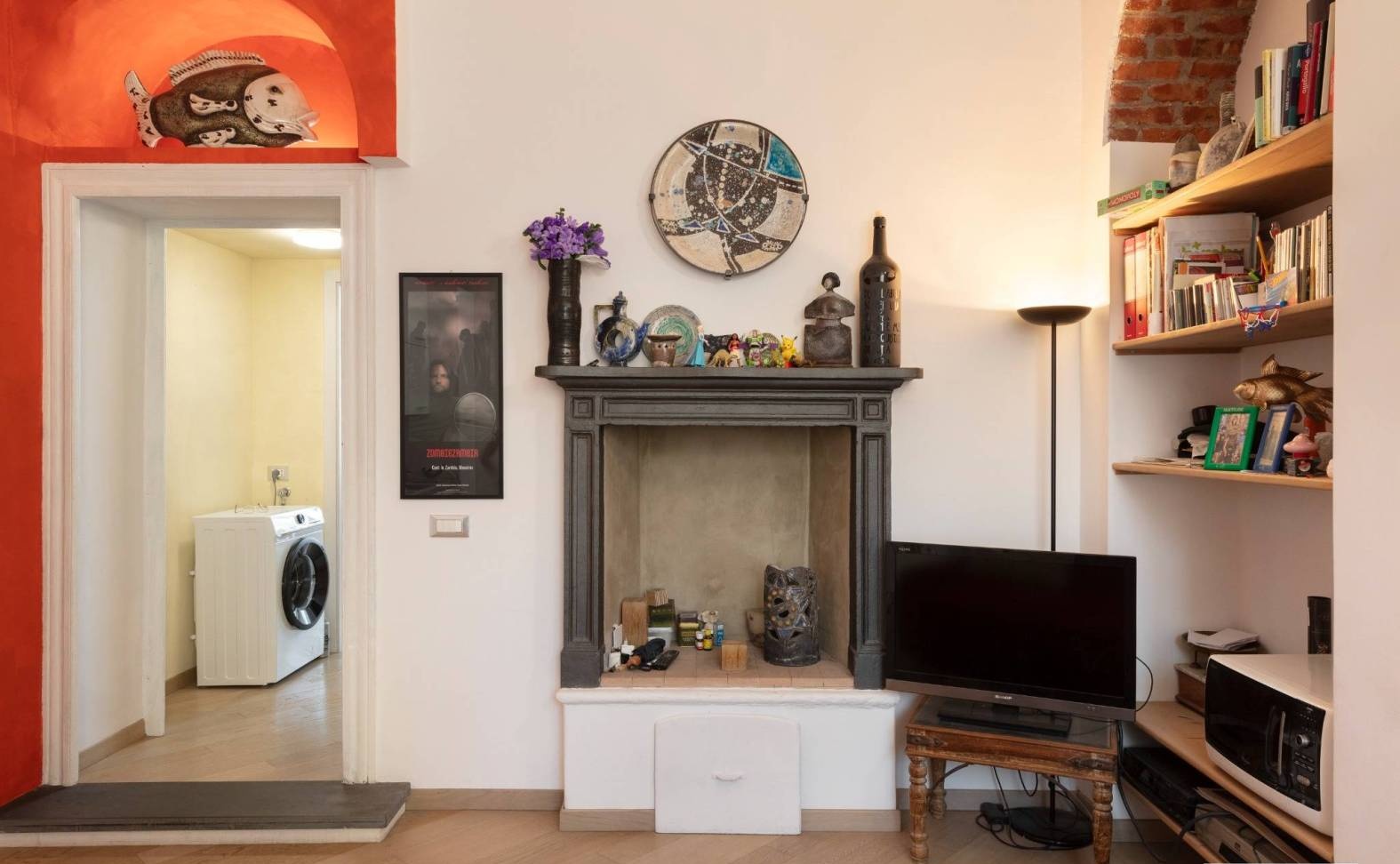 Con la mensola alta